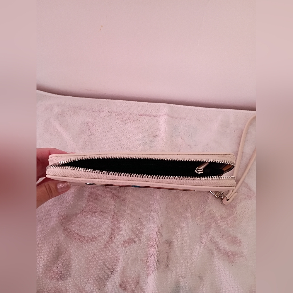 Steve Madden Blush Pink Wallet. Lots Of Places For Cards Etc. - Picture 5 of 11